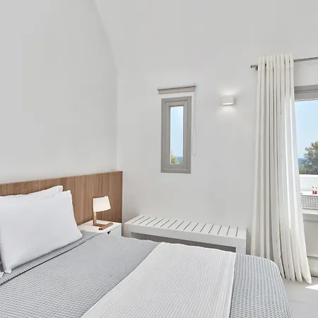 Costa Grand & 5* Kamari (Santorini)
