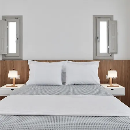 Costa Grand & 5* Kamari (Santorini)